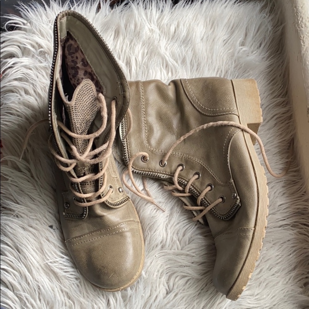 Guess combat boots